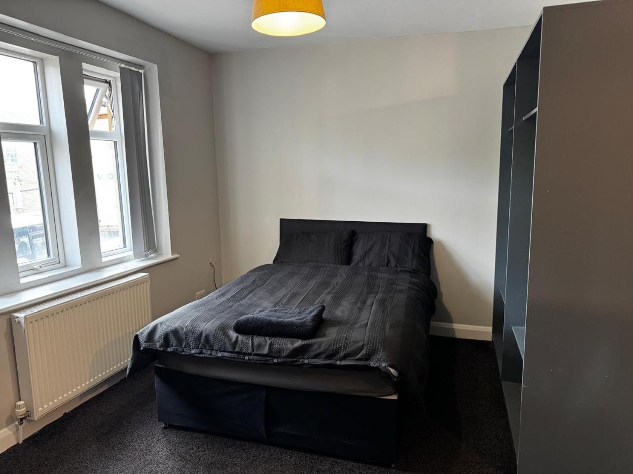 Aparthotel Woolpack Huddersfield Zewnętrze zdjęcie