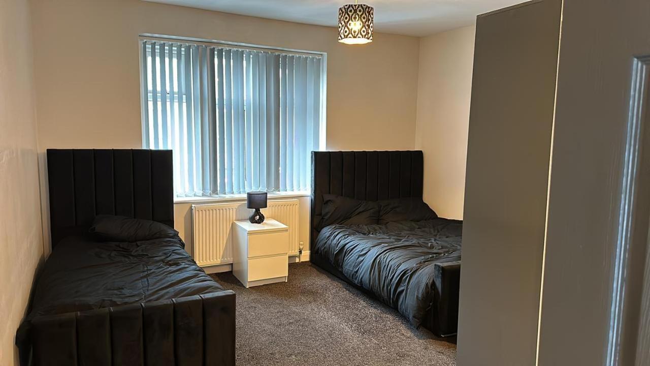 Aparthotel Woolpack Huddersfield Zewnętrze zdjęcie